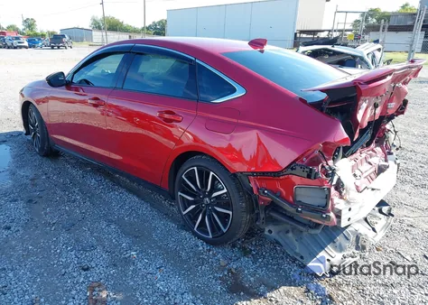 2024 Honda Accord Hybrid Touring z USA, uszkodzony, nr VIN 1HGCY2F80RA045415